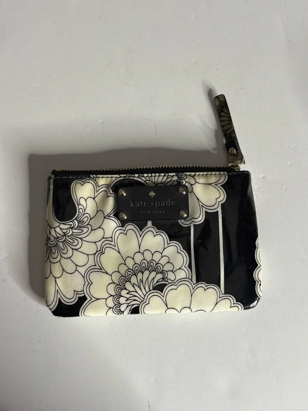 kate spade Black & Cream Floral Patent Zip Wristlet